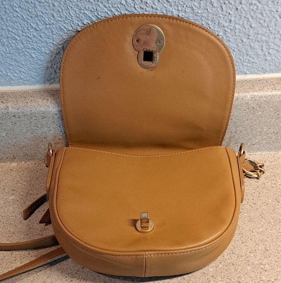 Authentic Longchamp Camel Tan Leather Crossbody Bag - Picture 12 of 12